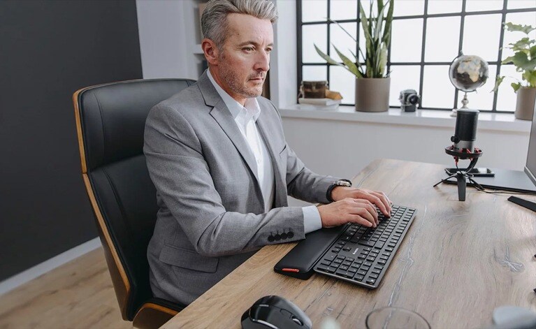 cherry-case-study-man-typing-with cherry-keyboard