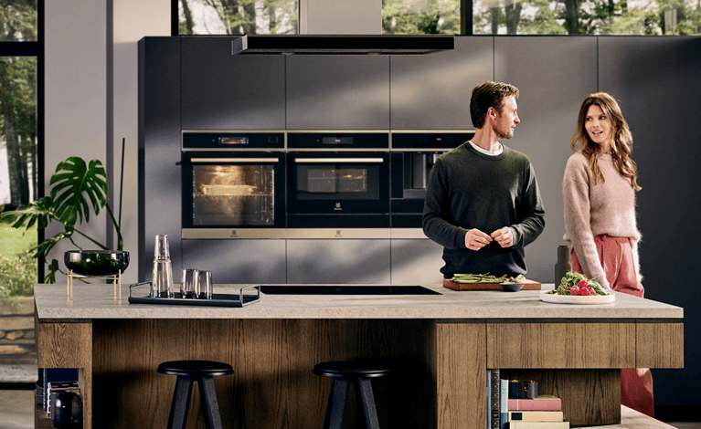electrolux-case-study-couple-in-kitchen